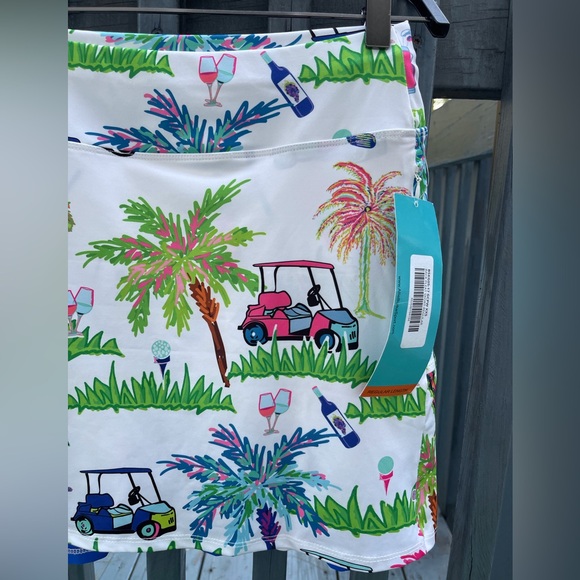 NEW Ladies' back pleat golf skort with Golf carts & palm trees. So fun! - Picture 7 of 16